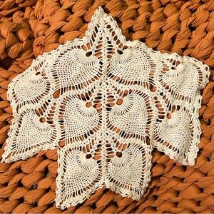 VINTAGE HANDMADE Crochet Doily